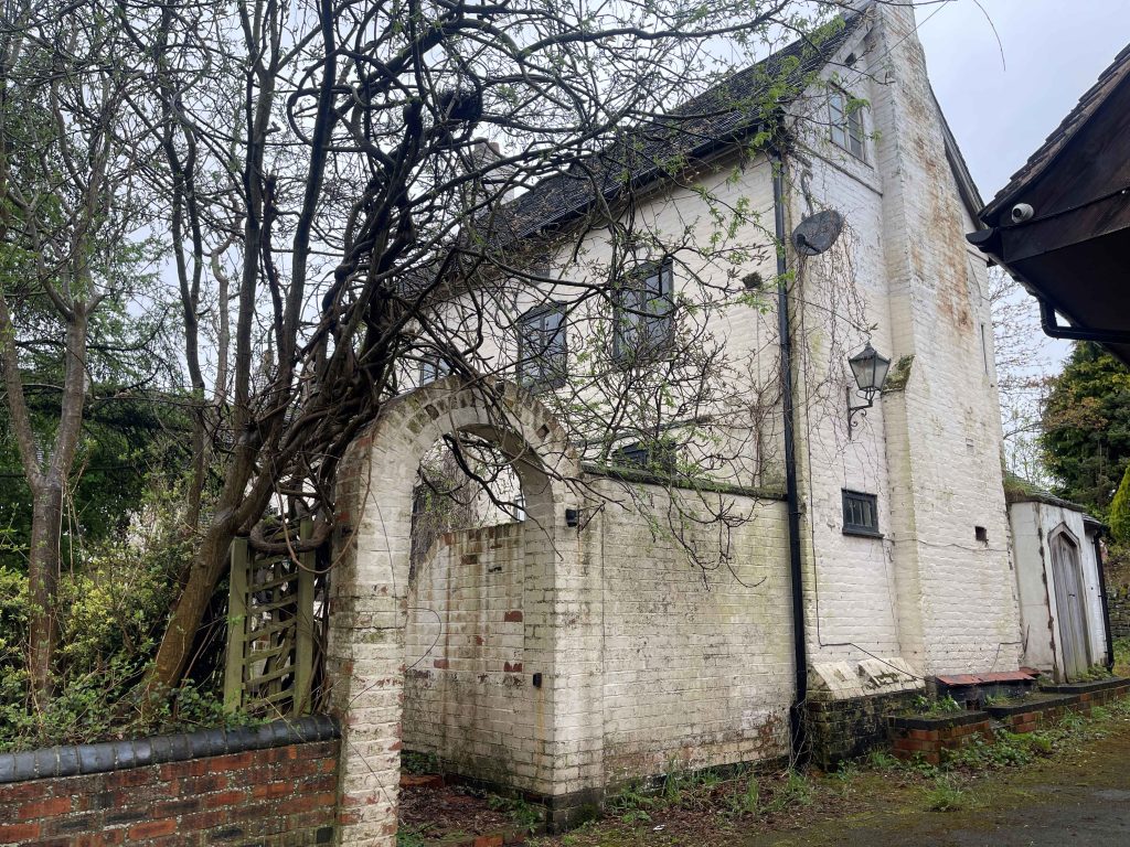 Bond Wolfe The Mill House front